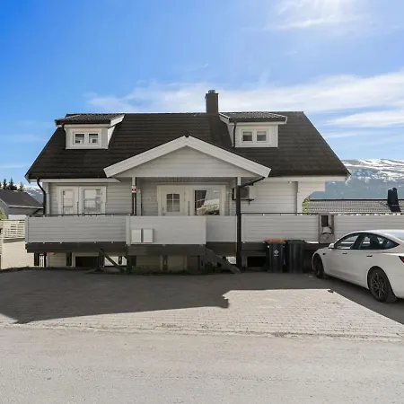 Ferienhaus Downtown Base Kaare Veg *